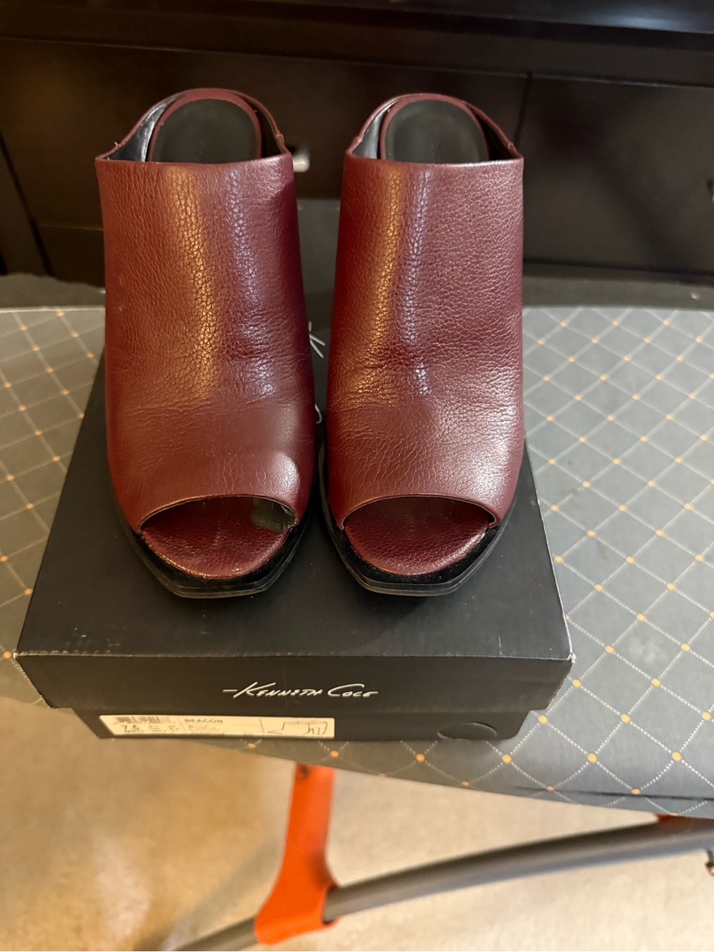 Kenneth Cole Burgundy Open-Toe Leather Mules